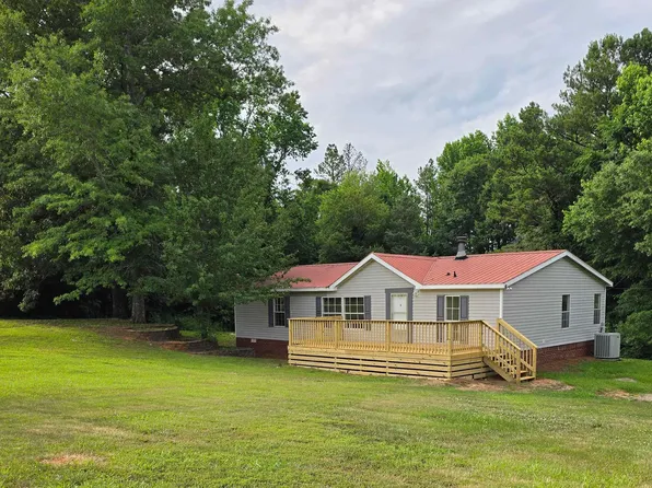 150 Red Deer Ln, Pell City, AL 35125