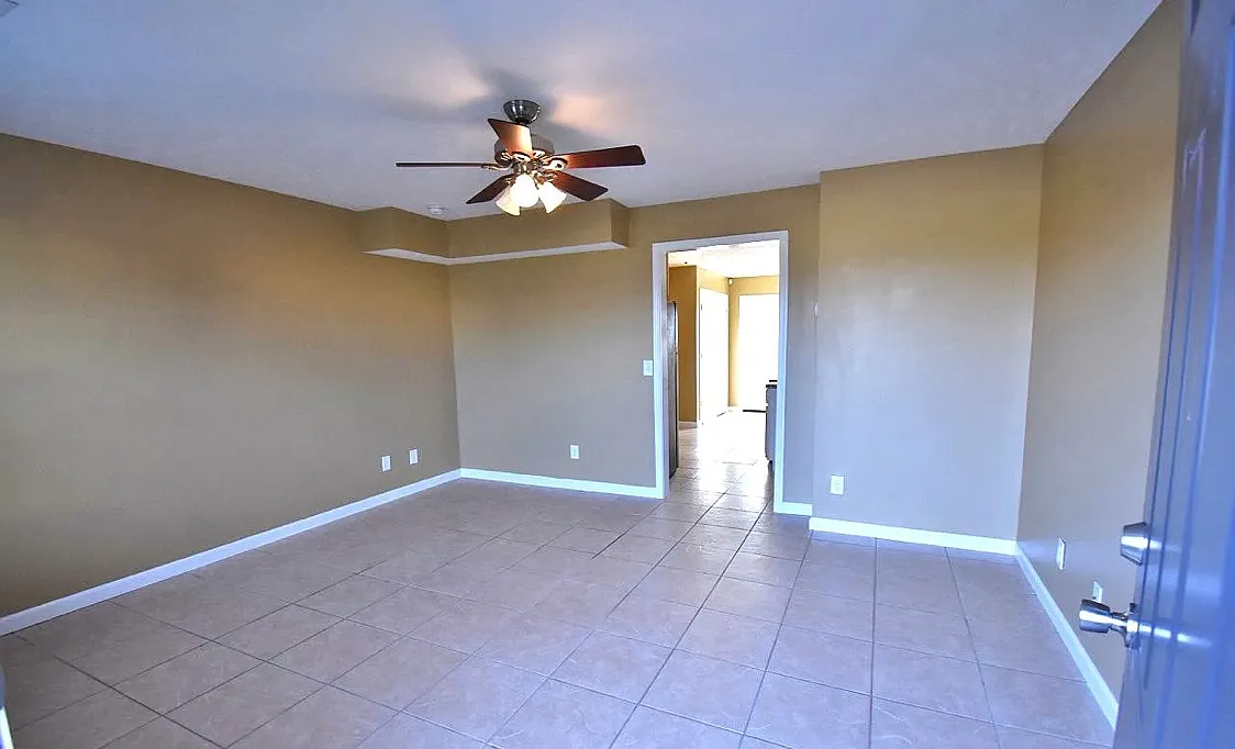 2 bed, 2.5 bath, 1088 sqft, $1,500 — Photo 4