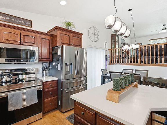 2nd image of 7520 W Legacy St
