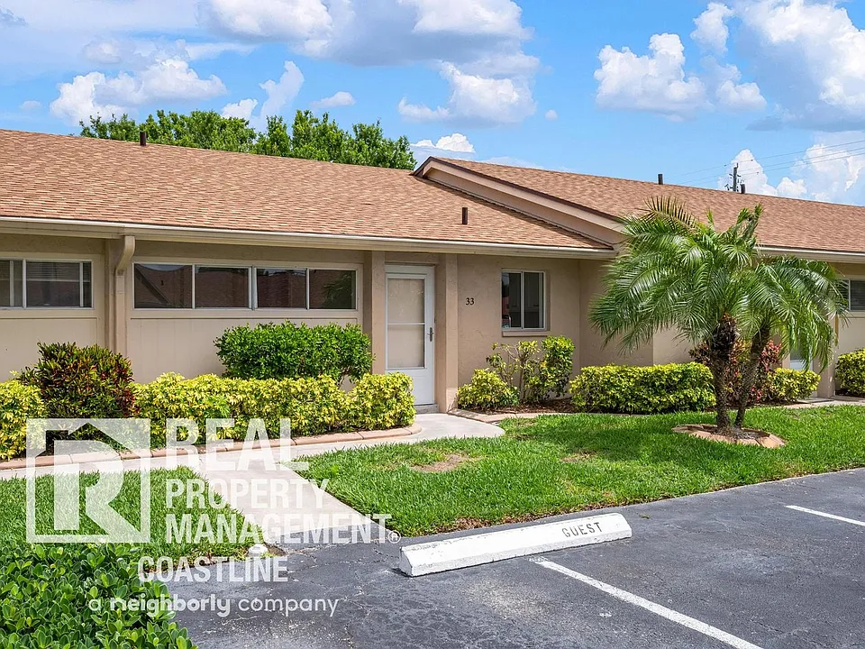 2779 Woodgate Ln #33