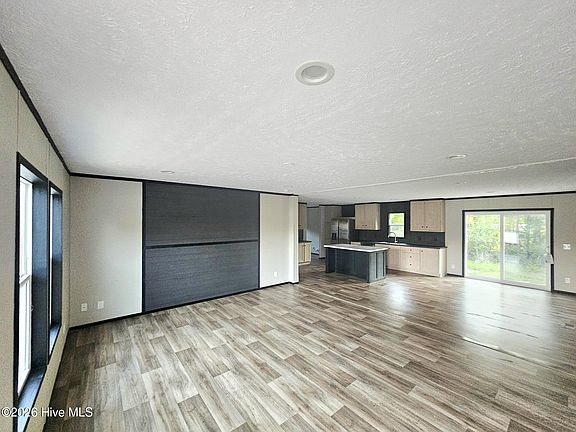 5th image of 109 Mockingbird Lane