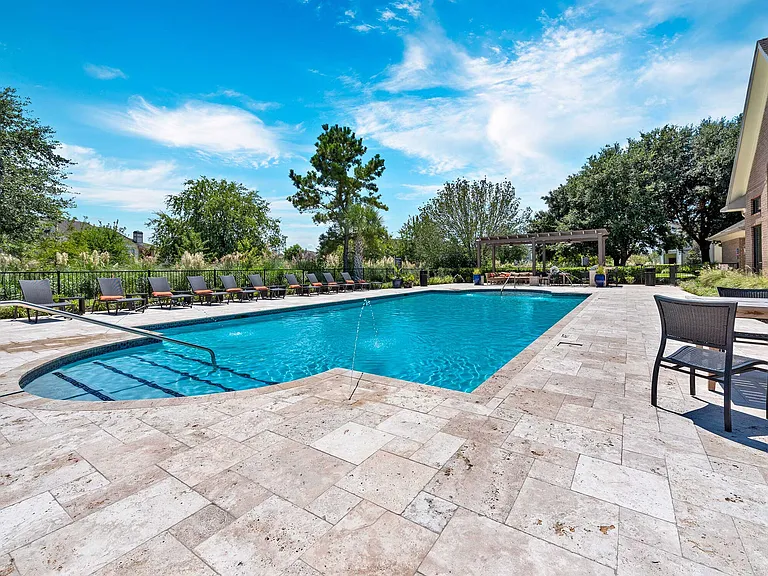 Crescent at Country Club — Photo 22