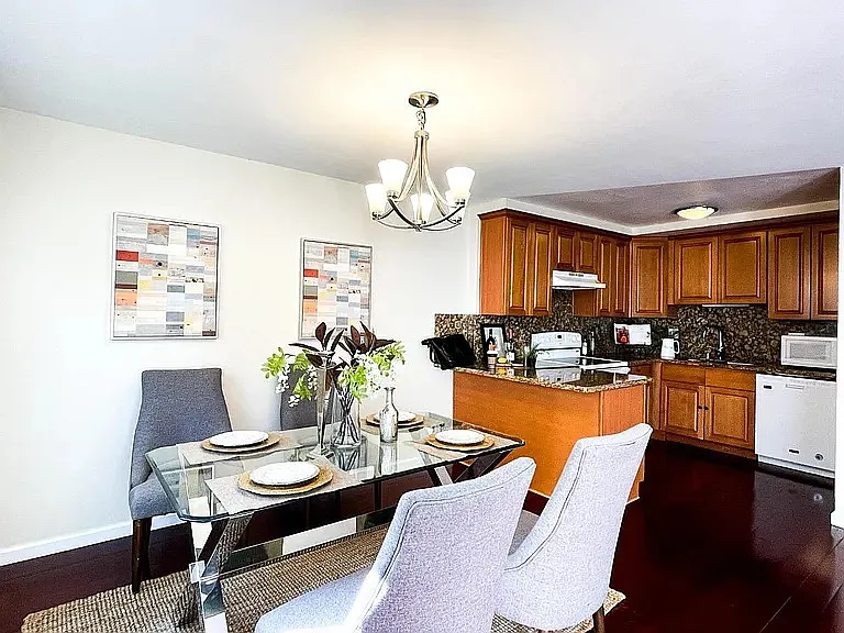 530 La Conner Dr #36 — Photo 5