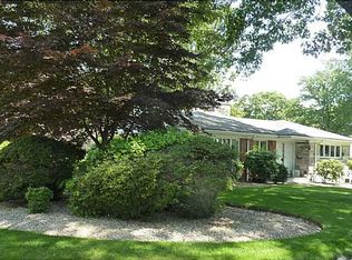 121 Glen Ridge Rd, Cranston, RI 02920
