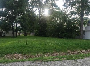 Roxboro Rd, Vermilion, OH 44089