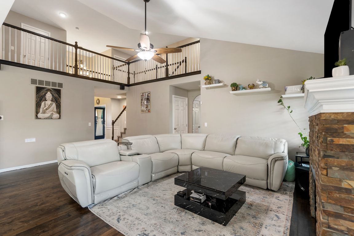 next background image