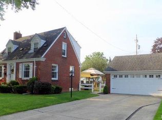 15187 Cicotte Ave, Allen Park, MI 48101