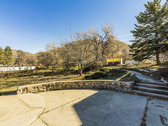 2nd image of 3739 S Wasatch Blvd