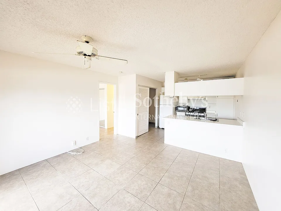 91-1135 Puamaeole St #20W