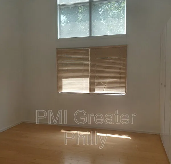 182 Gay St #706 — Photo 11