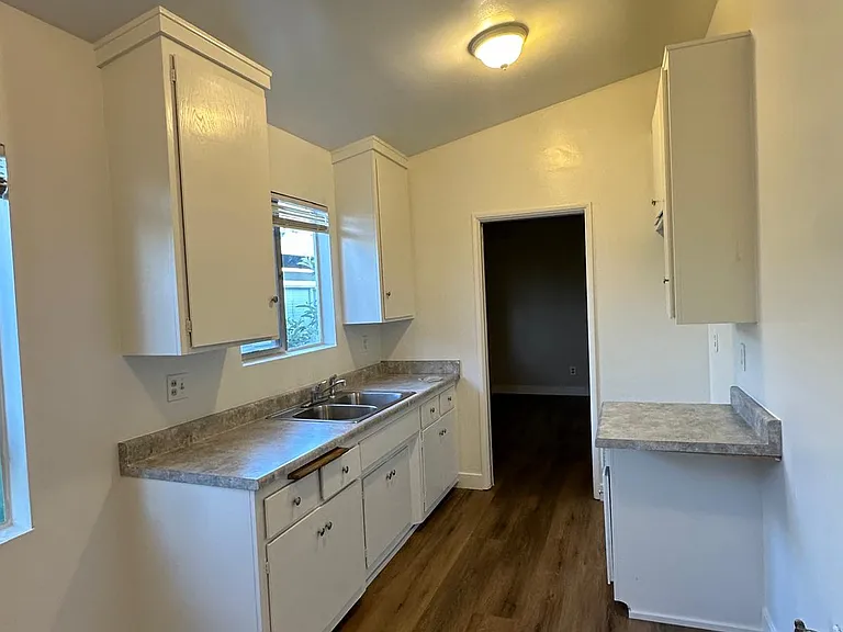 3719 Artesia Blvd #5 — Photo 3