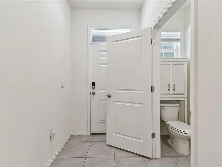 2880 Evergreen Elm Pass — Photo 16