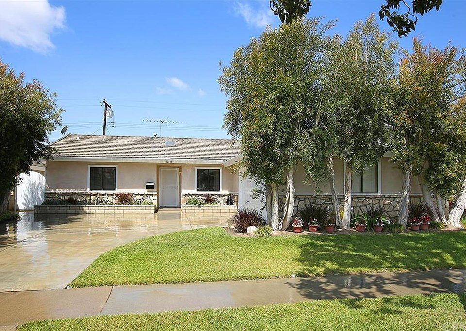 1st image of 12841 Amethyst St