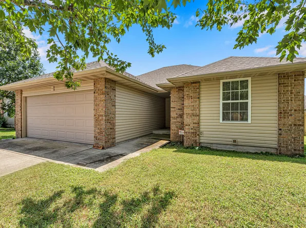 2462 W Cedar Creek Drive, Springfield, MO 65803