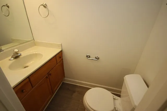 2 bed, 1.5 bath, 1102 sqft, $1,650 — Photo 2