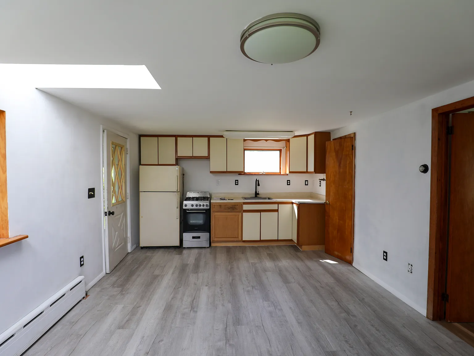 1 bed, 440 sqft, $1,400 — Photo 3