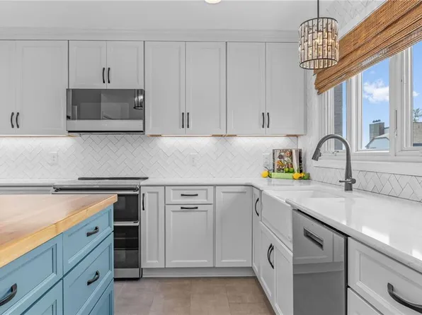4239 Hatton Point Ln #35, Portsmouth, VA 23703