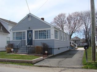 127 Chalker Beach Rd, Old Saybrook, CT 06475