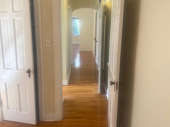 5th image of 2122 Village Dr #1