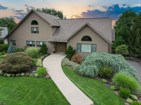 34 Rosenbrook Dr, Lincoln Park Boro, NJ 07035