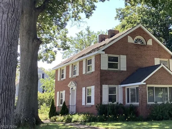 7 Coveland Dr, Avon Lake, OH 44012