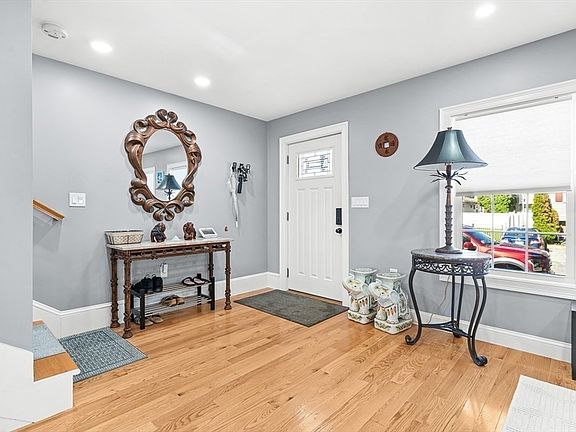 5th image of 3 Burnham St #2