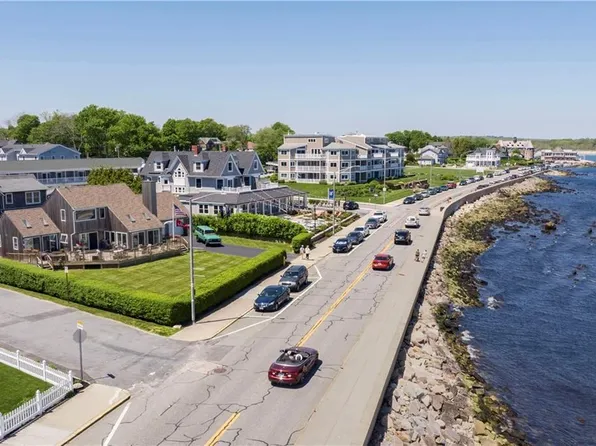 121 Ocean Rd, Narragansett, RI 02882