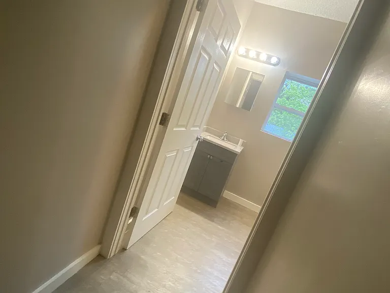 1005 Madison Blvd #2 — Photo 8