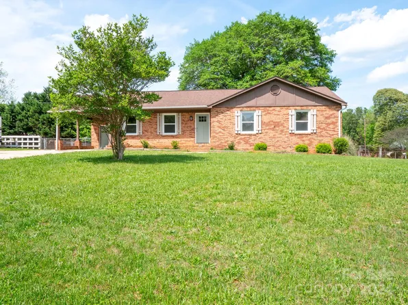 3317 Mistletoe Ln, Gastonia, NC 28056