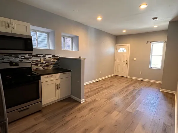 1534 S 52nd St, Philadelphia, PA 19143