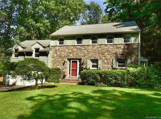 65 Waranoke Rd, Manchester, CT 06040