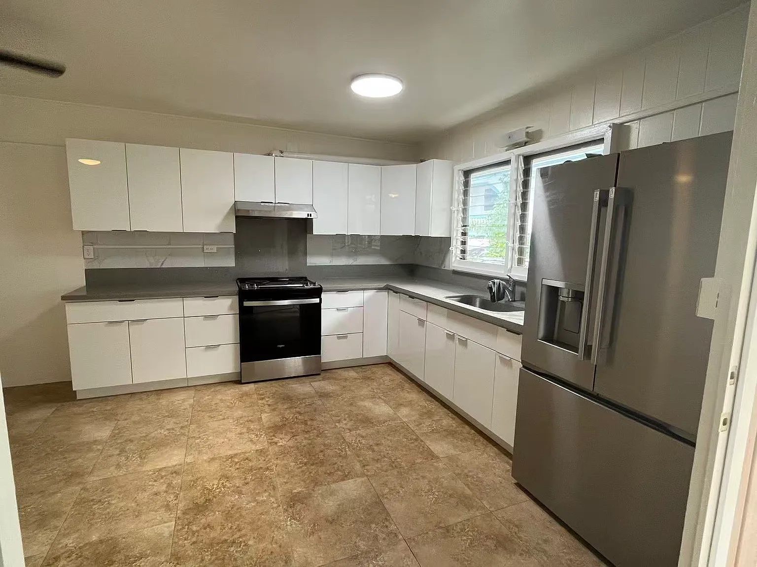2 bed, $2,200 — Photo 1