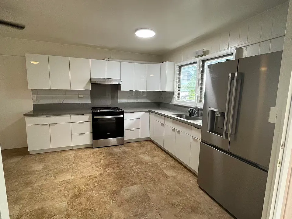 2901 Kalihi St #C