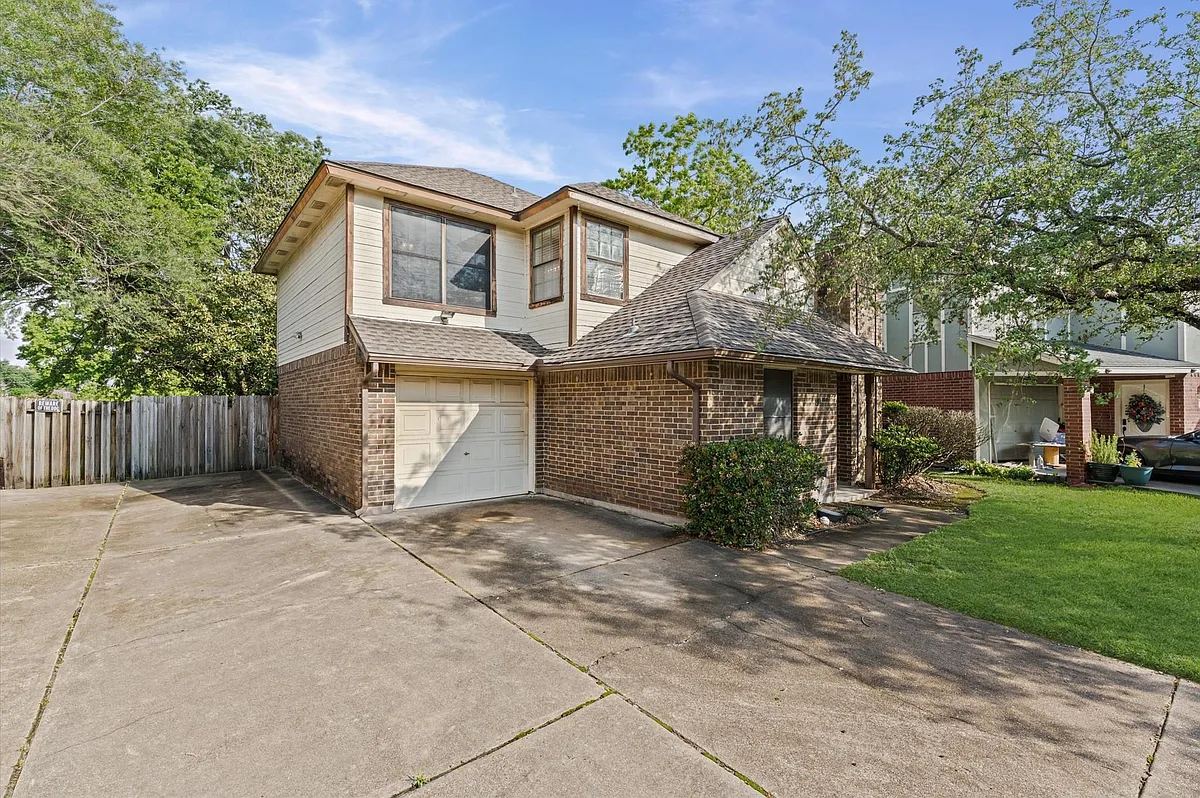 Building Photo - 25 Regency Ln