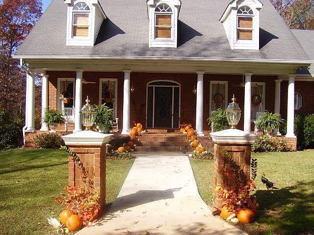 2nd image of 8 River Ln