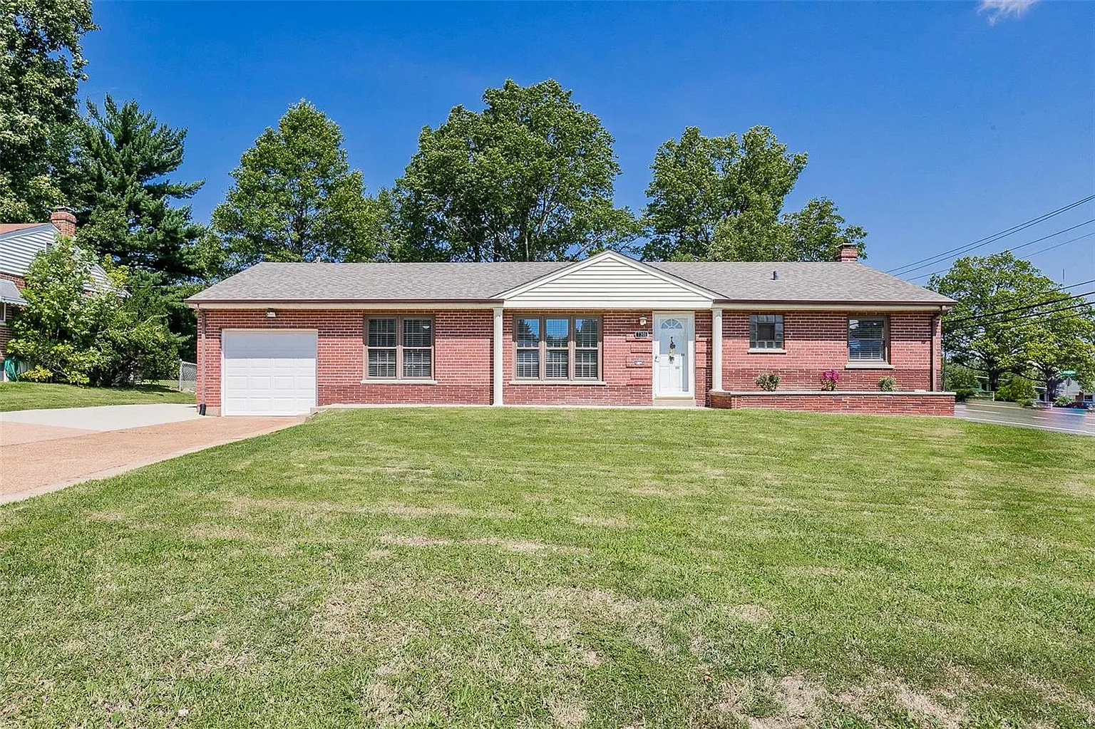 7301 Idamor Ln photo 1
