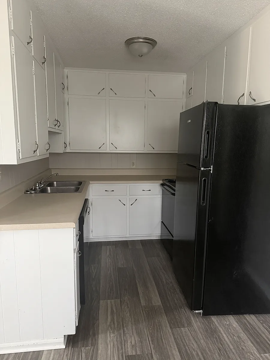 Building Photo - 724 Kendrick St #1