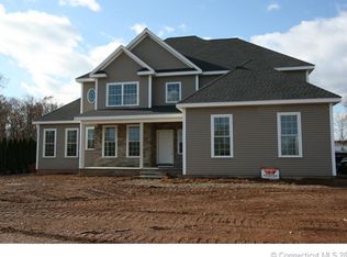 40 Field Rd, Cromwell, CT 06416