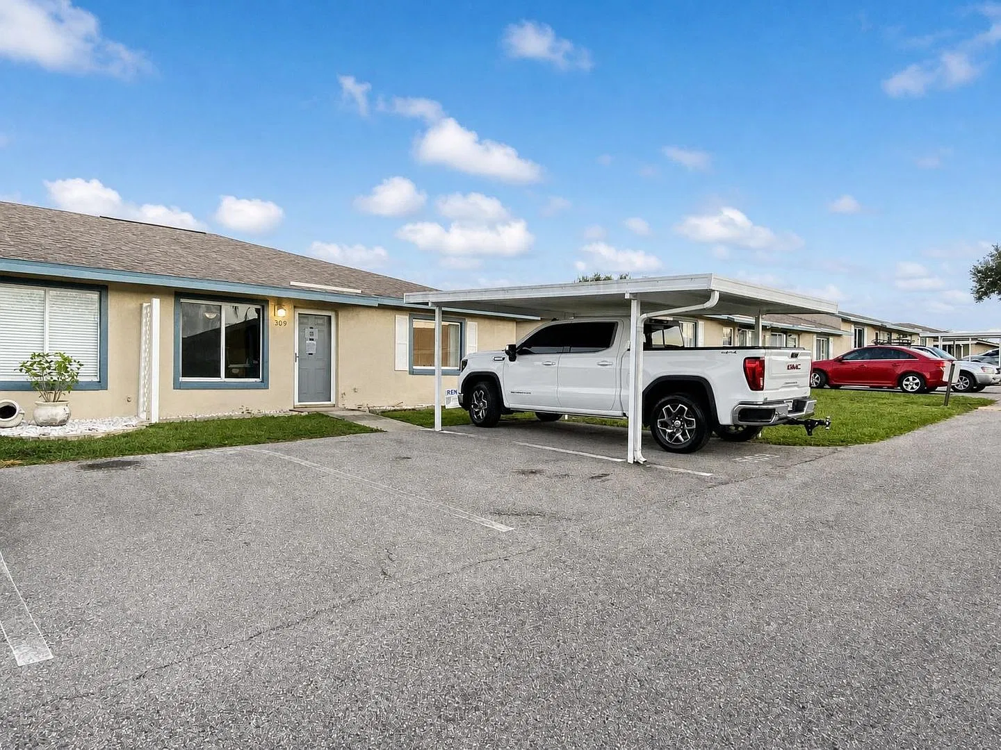 2 Bedroom/2 Bath in Winter Ridge Condominiums in Winter Haven, FL — Photo 3