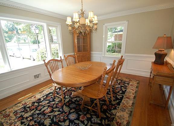 4th image of 9416 Greenford Dr
