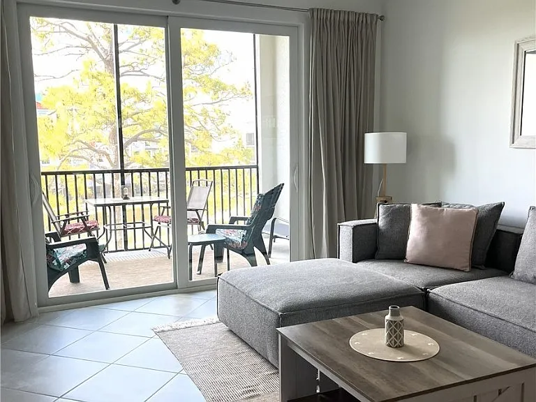 18451 Copperhead Ct N #535 — Photo 5