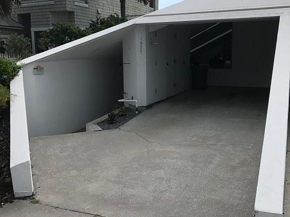 3rd image of 1977 Beach Ave #1977