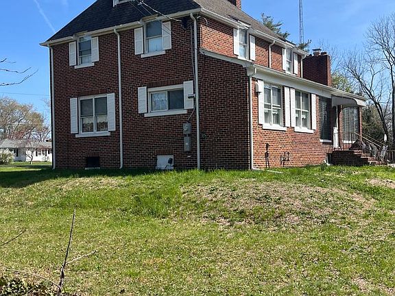 3rd image of 425 Big Oak Rd