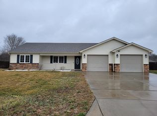 817 Highland Ridge Dr, Manhattan, KS 66503