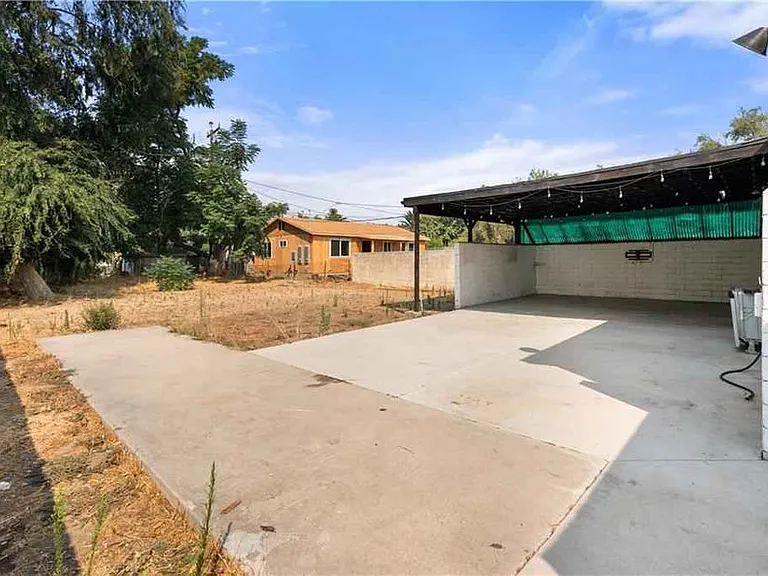 2486 Sepulveda Ave — Photo 14