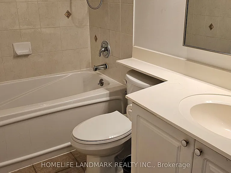 887 Bay St #1402 — Photo 18