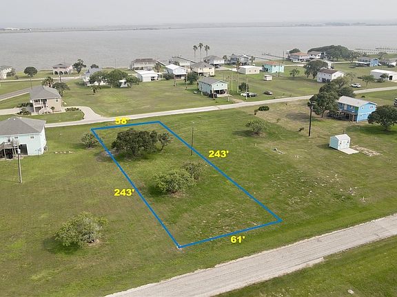4th image of 590-599 Bayview Dr