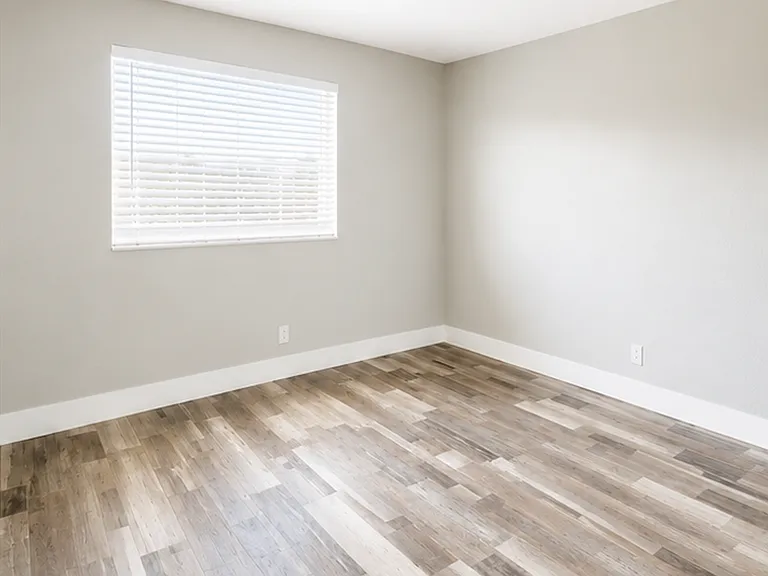 1650 NW 52nd Ave #3 — Photo 2