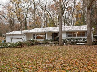 2143 Rambling Rd, Kalamazoo, MI 49008