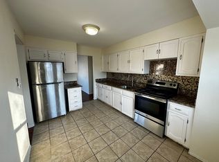 34 Arpage Dr E, Shirley, NY 11967